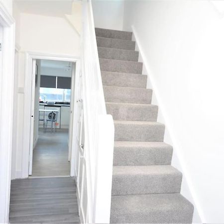 4 Bedroom House In East London Exterior foto